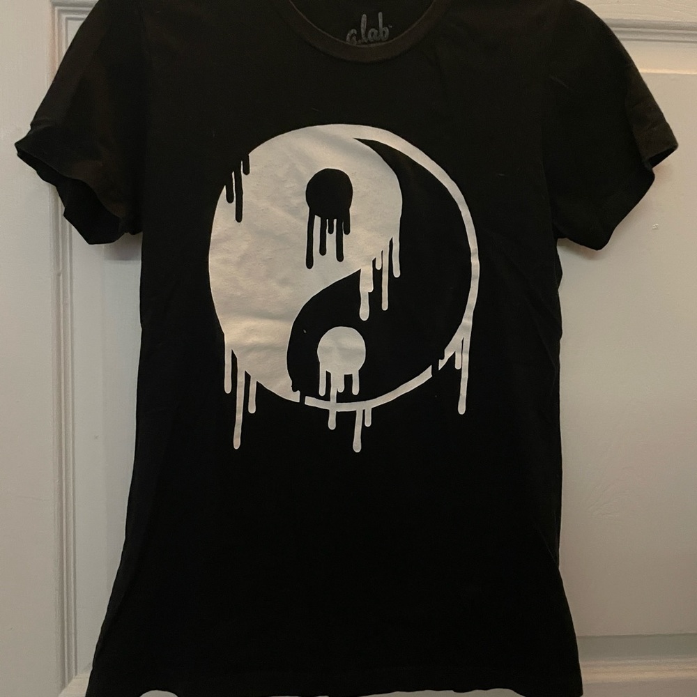 Trippy Yin Yang ☯️ Tee